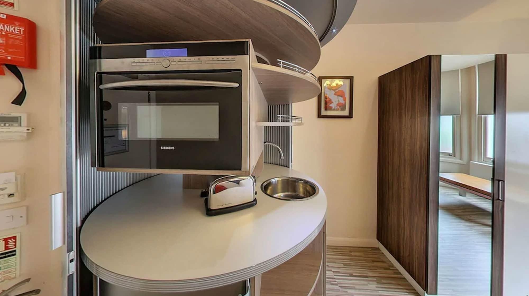 Simply Rooms & Suites Londen Buitenkant foto