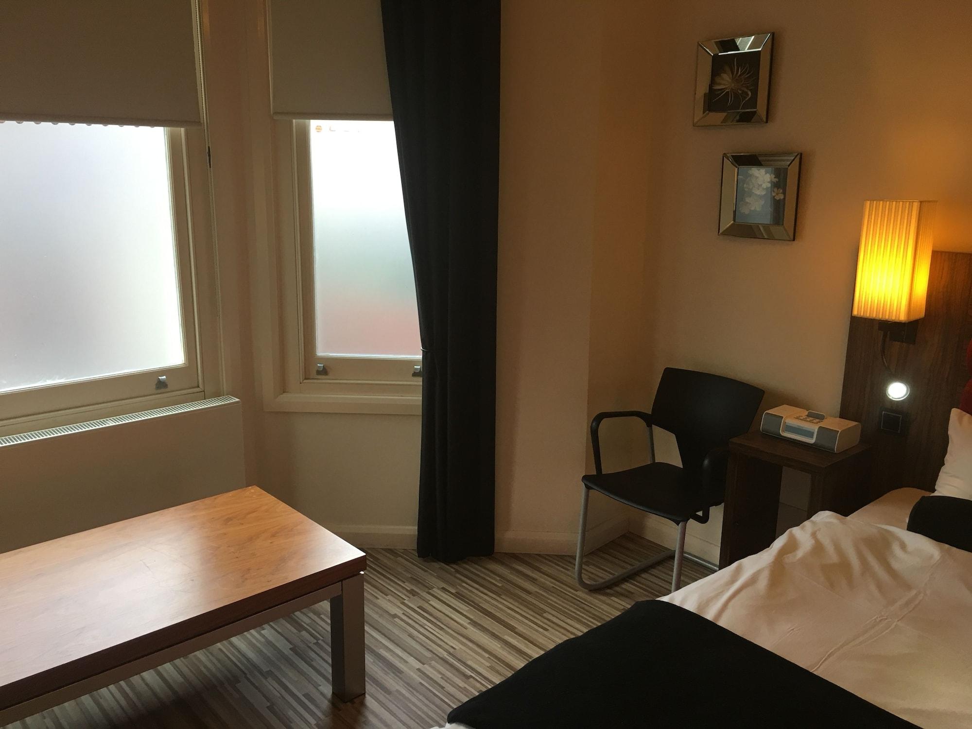 Simply Rooms & Suites Londen Buitenkant foto