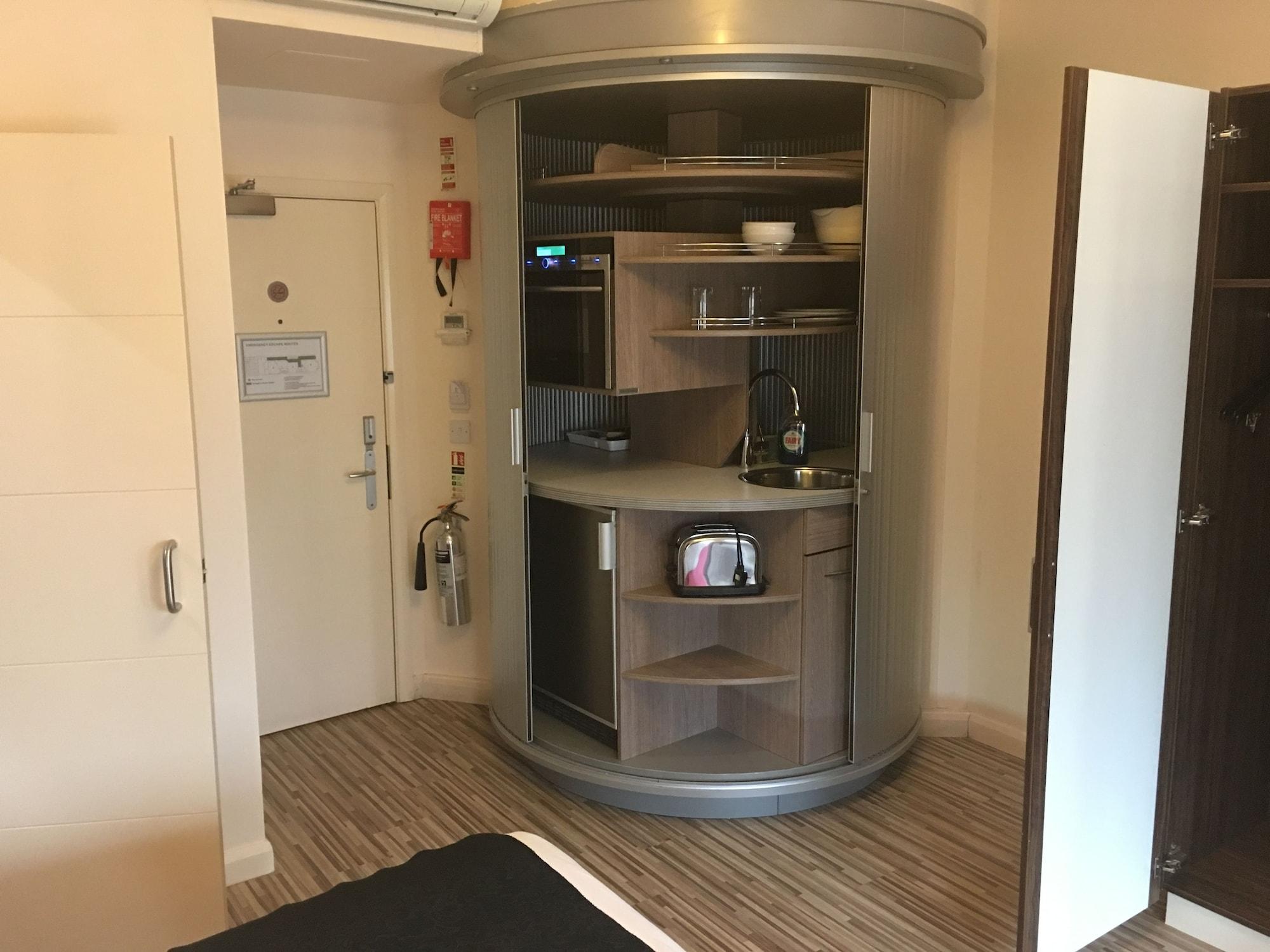 Simply Rooms & Suites Londen Buitenkant foto