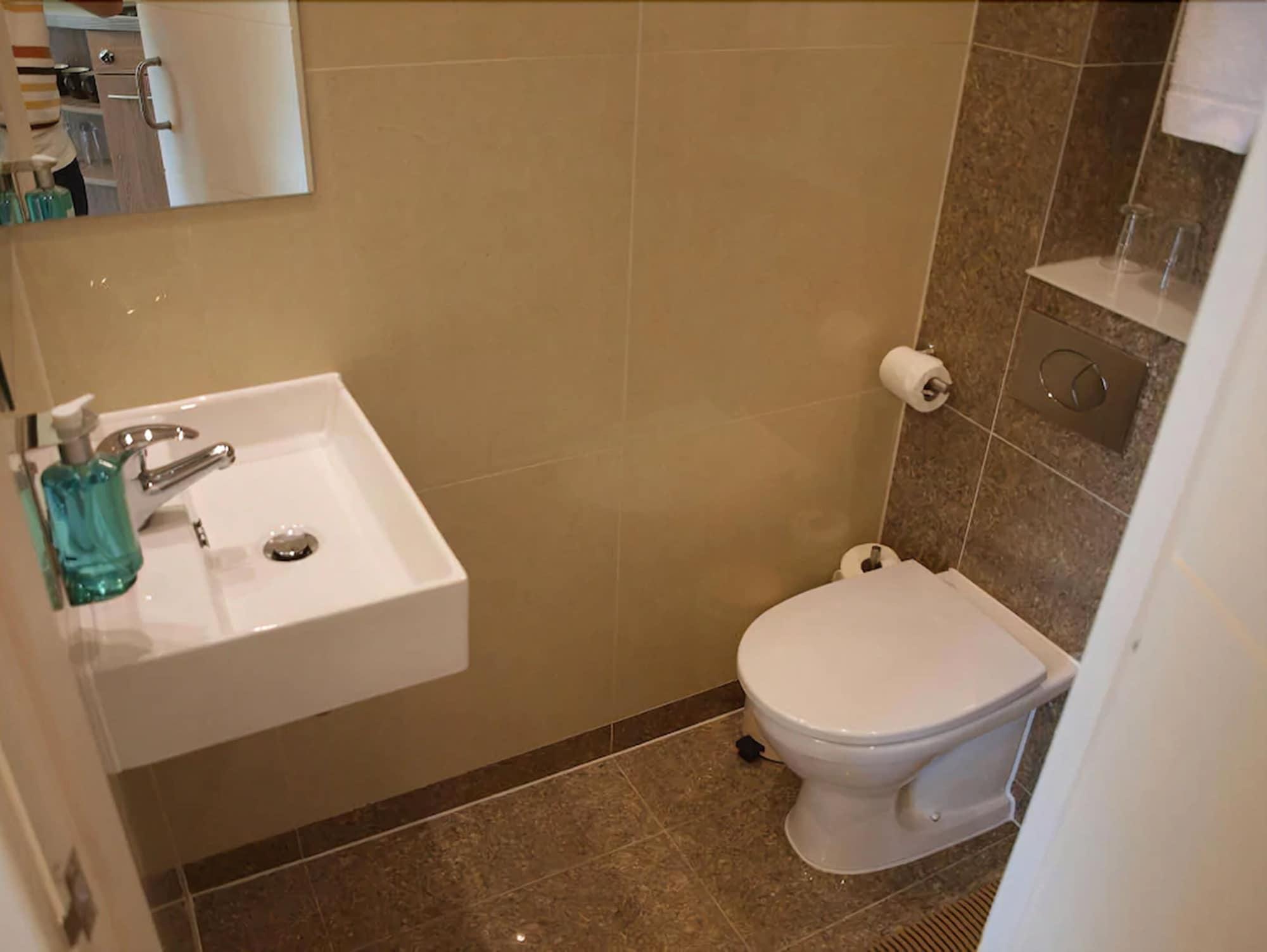 Simply Rooms & Suites Londen Buitenkant foto