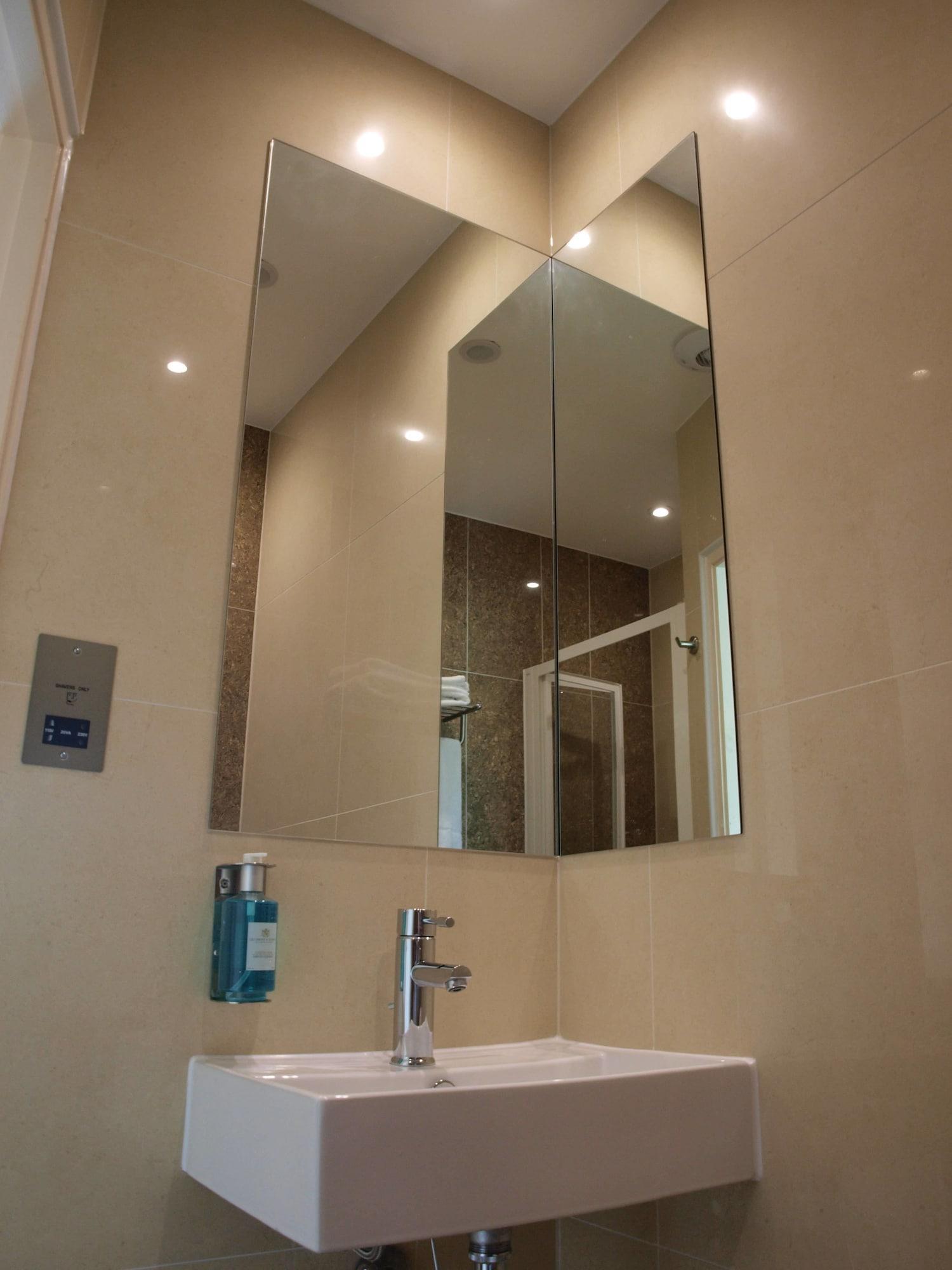 Simply Rooms & Suites Londen Buitenkant foto