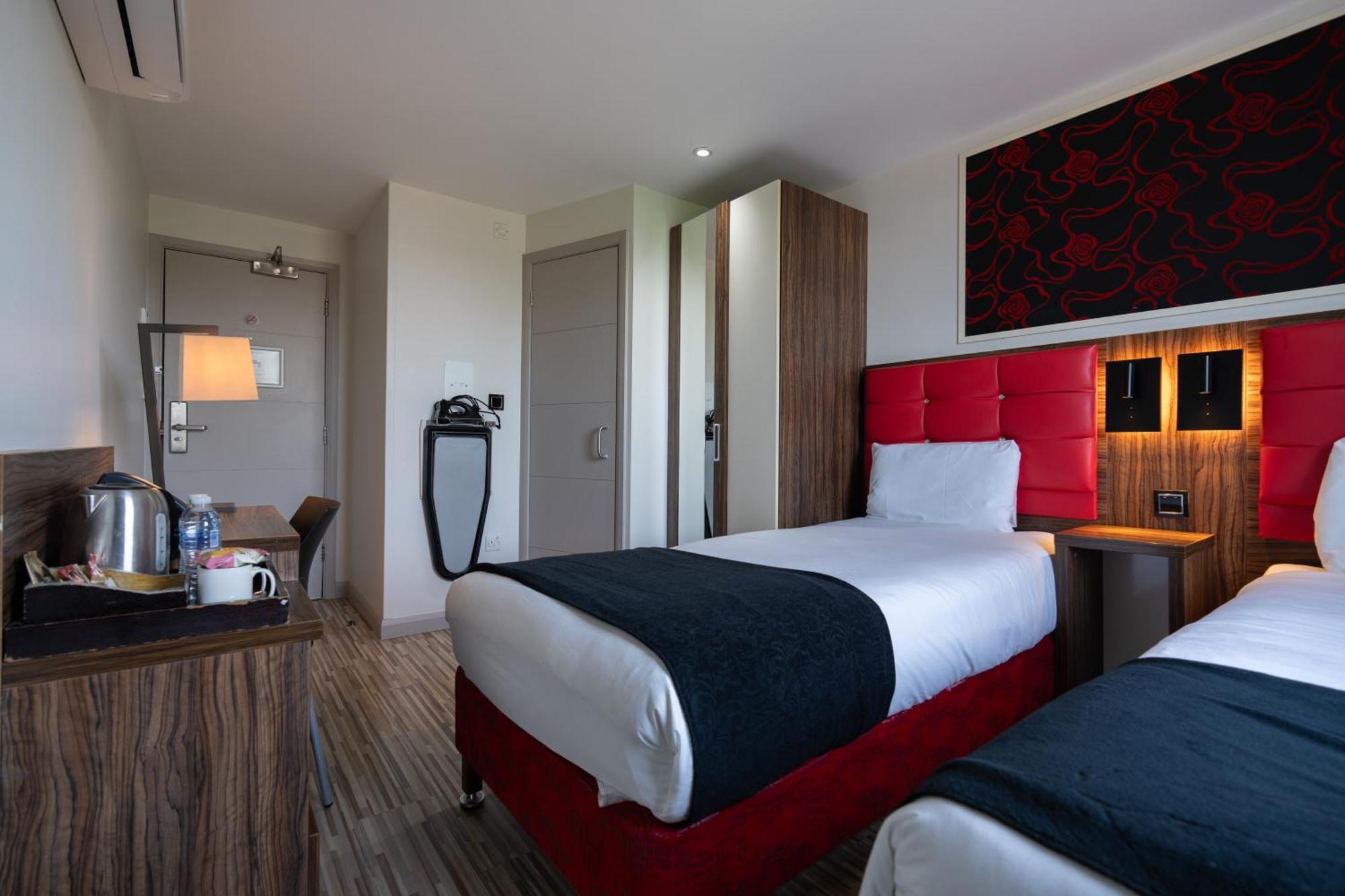 Simply Rooms & Suites Londen Buitenkant foto
